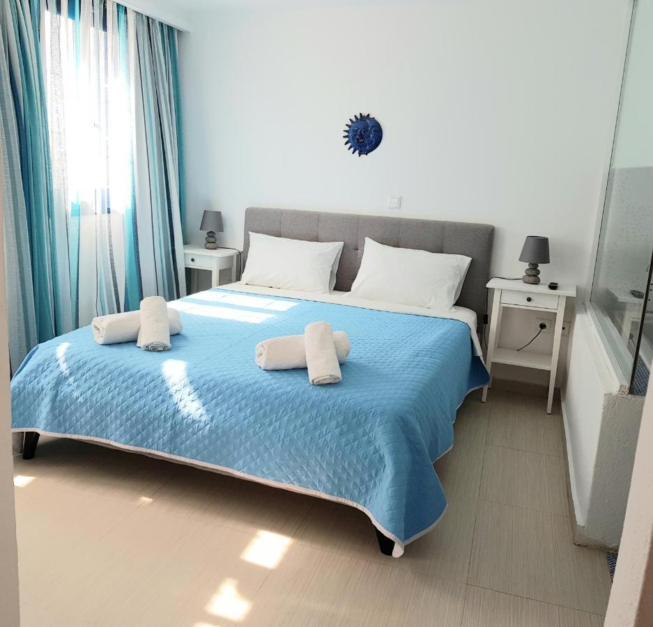 White & Blue Apartment เปริโวลอส ภายนอก รูปภาพ