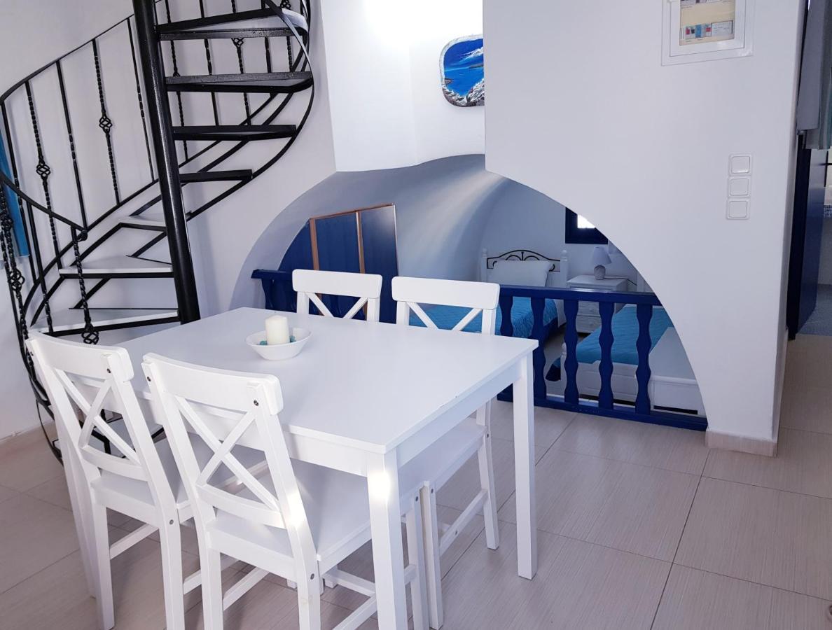 White & Blue Apartment เปริโวลอส ภายนอก รูปภาพ