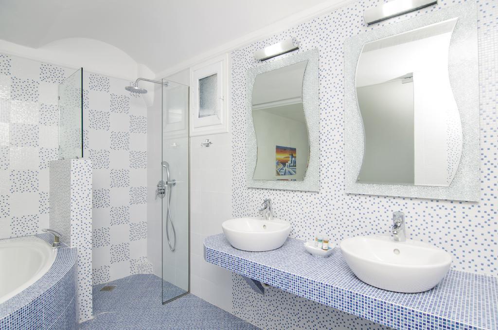 White & Blue Apartment เปริโวลอส ห้อง รูปภาพ