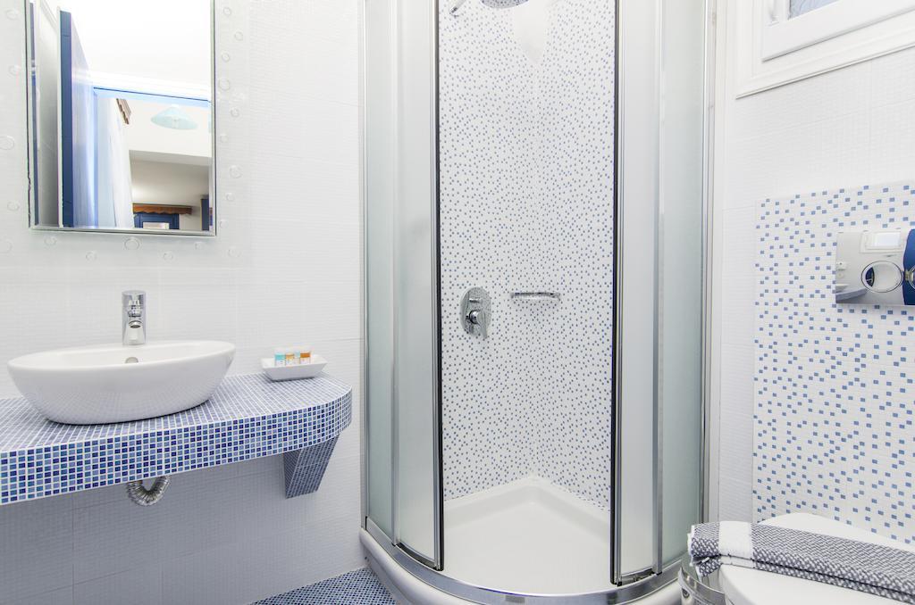 White & Blue Apartment เปริโวลอส ห้อง รูปภาพ