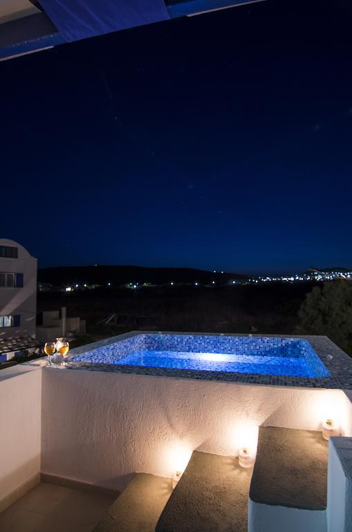 White & Blue Apartment เปริโวลอส ห้อง รูปภาพ
